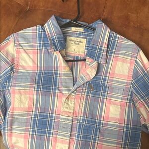 Abercrombie & Fitch Men's Blue and Pink Checkered Shirt